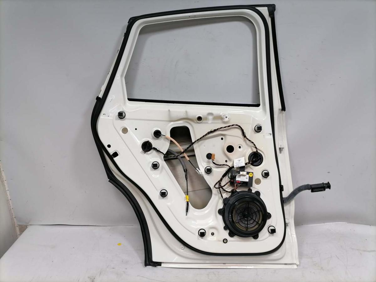 Porsche Macan original T&uuml;r hinten links Rohbau mehrere kleine Besch&auml;digungen Bj.2015